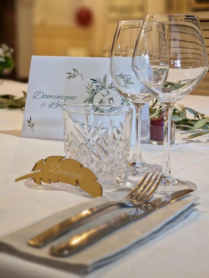 Le Relais De La Caleche Hotell Le Beausset Eksteriør bilde