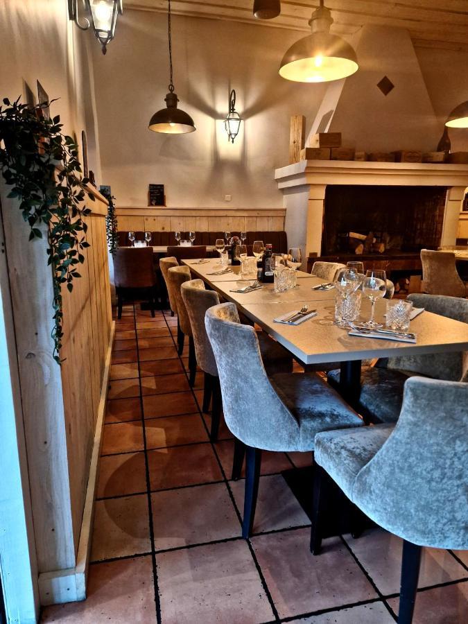 Le Relais De La Caleche Hotell Le Beausset Eksteriør bilde
